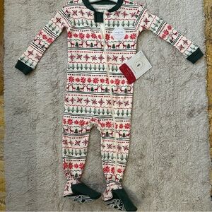 9M Burt’s Bees organic footed sleeper - holiday/Christmas print - NWT